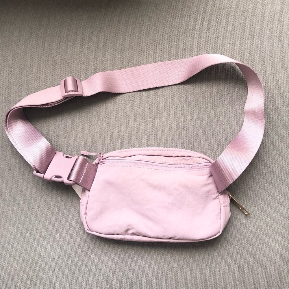 Lululemon Everywhere Belt Bag *1L Antoinette - Picture 6 of 13